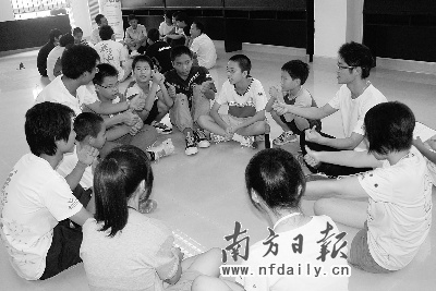 收入证明_记者 收入(2)